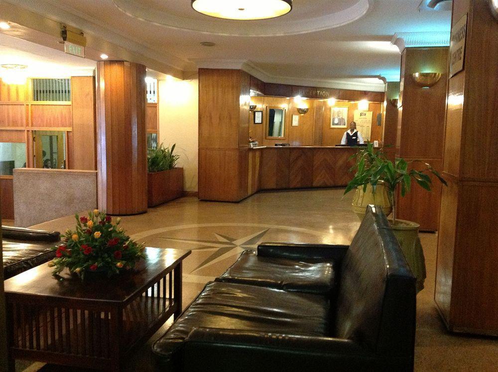 New Ambassador Hotel Хараре Экстерьер фото