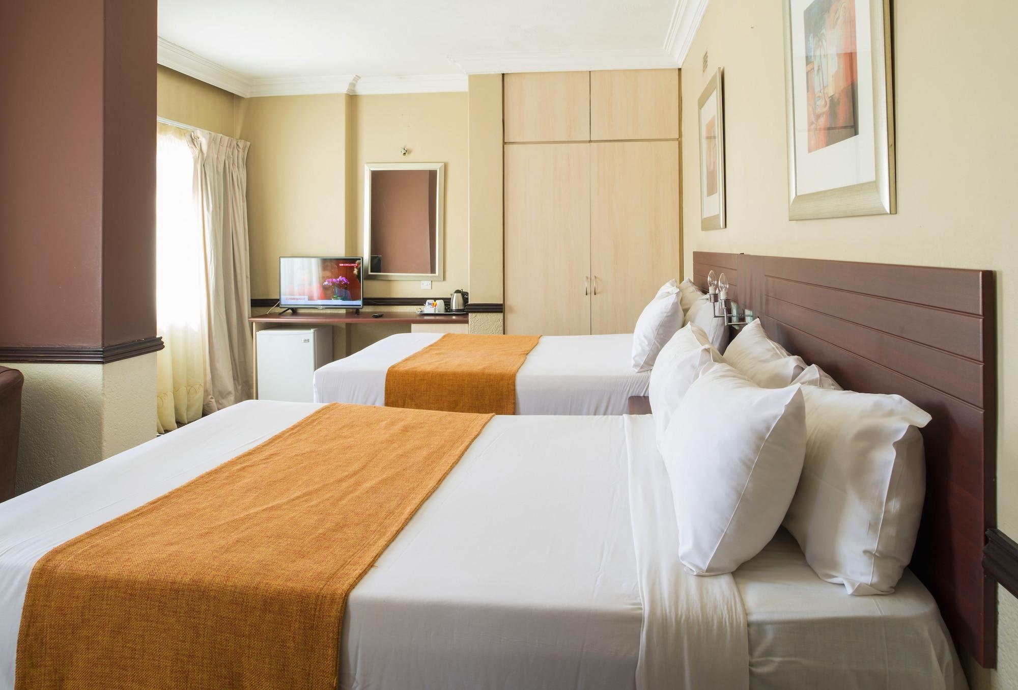 New Ambassador Hotel Хараре Экстерьер фото