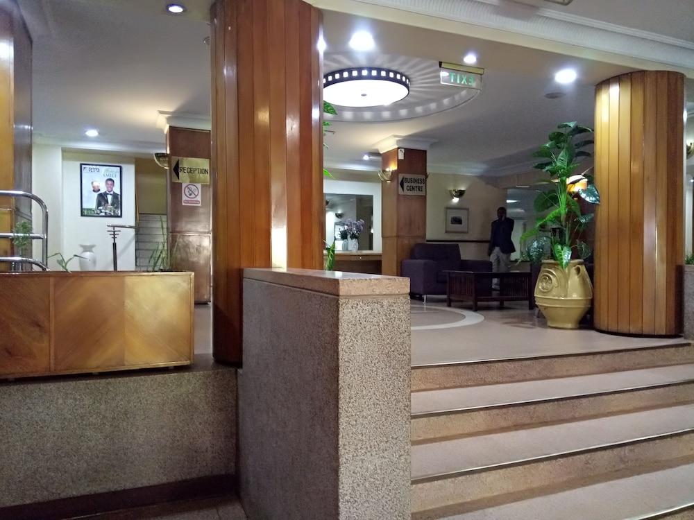 New Ambassador Hotel Хараре Экстерьер фото