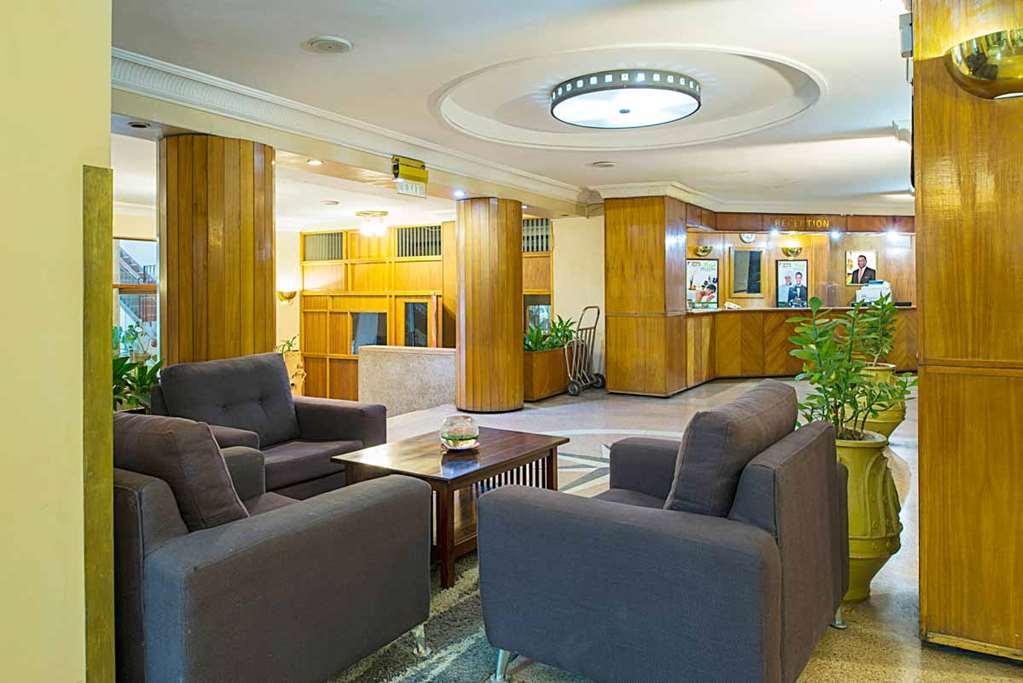 New Ambassador Hotel Хараре Интерьер фото