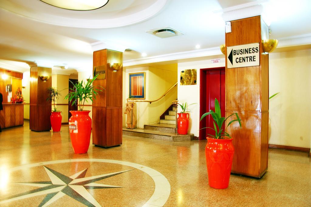 New Ambassador Hotel Хараре Экстерьер фото