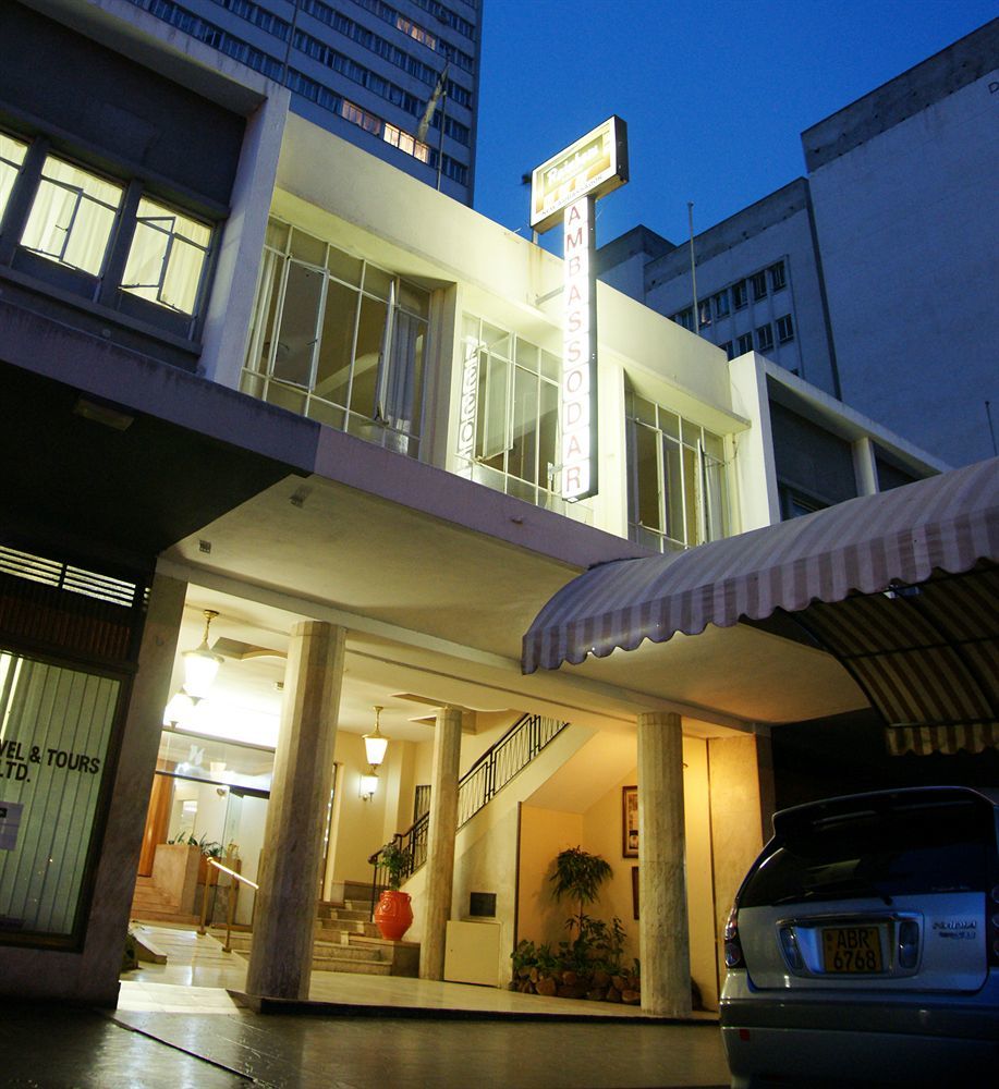 New Ambassador Hotel Хараре Экстерьер фото